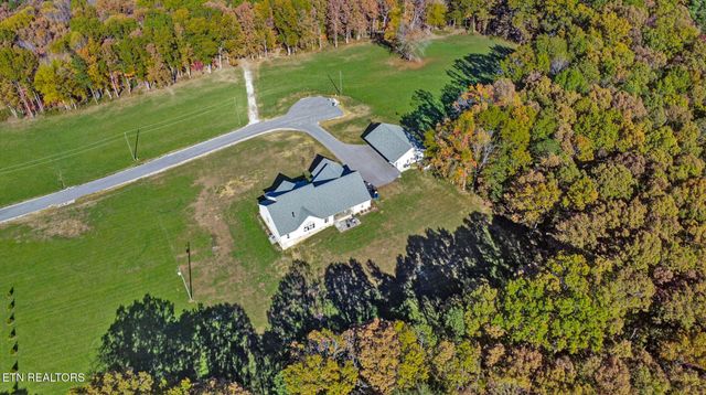 422 Peach Lane, Jamestown, TN 38556