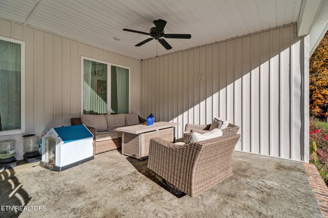 422 Peach Lane, Jamestown, TN 38556