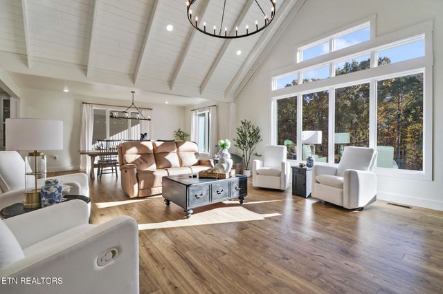 422 Peach Lane, Jamestown, TN 38556