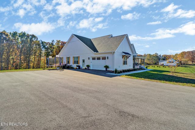 422 Peach Lane, Jamestown, TN 38556