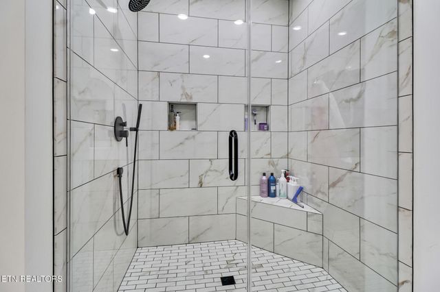 422 Peach Lane, Jamestown, TN 38556