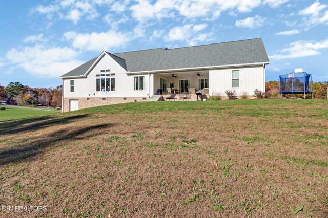 422 Peach Lane, Jamestown, TN 38556