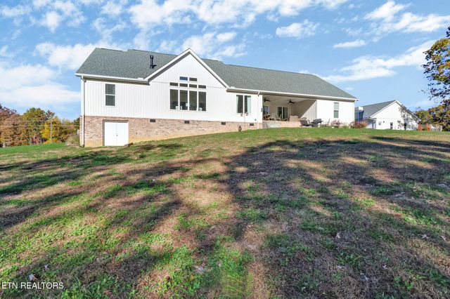 422 Peach Lane, Jamestown, TN 38556