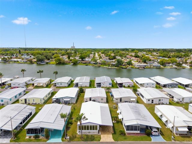 2101 KONA DR, Holiday, FL 34691