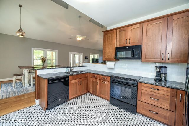 116 NW 8th Street, Oak Island, NC 28465