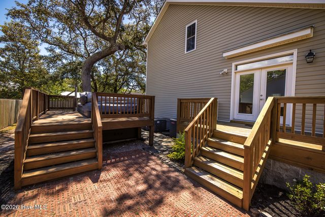 116 NW 8th Street, Oak Island, NC 28465