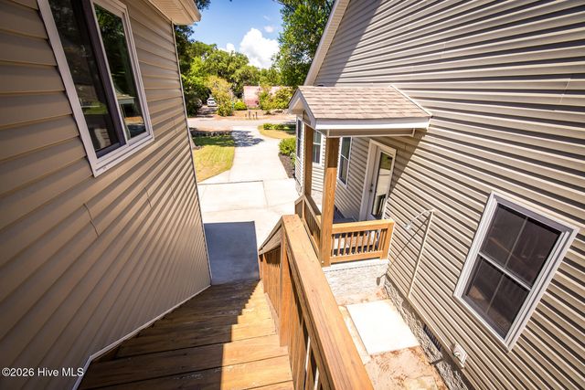 116 NW 8th Street, Oak Island, NC 28465
