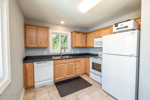 116 NW 8th Street, Oak Island, NC 28465
