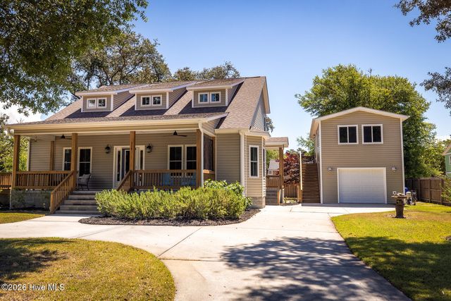 116 NW 8th Street, Oak Island, NC 28465