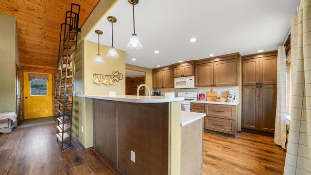 41 County Road 9, Meeker, CO 81641