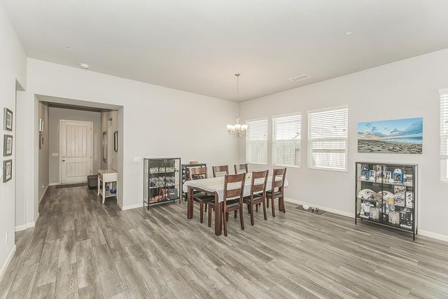 1055 Agua Dulce Avenue, Clovis, CA 93619