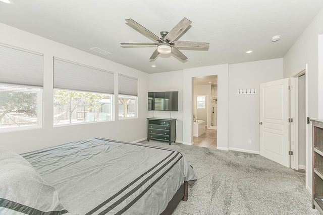 1055 Agua Dulce Avenue, Clovis, CA 93619