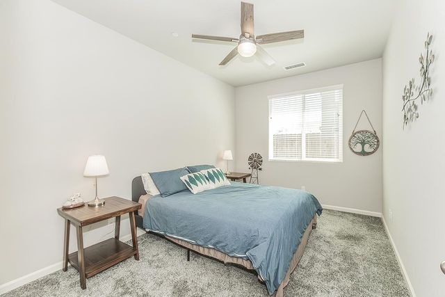 1055 Agua Dulce Avenue, Clovis, CA 93619