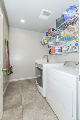 1055 Agua Dulce Avenue, Clovis, CA 93619