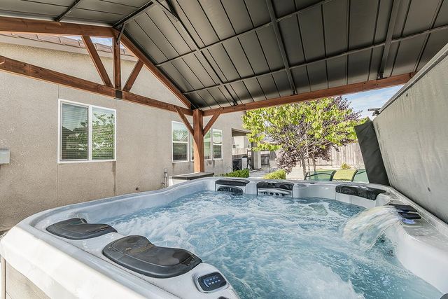 1055 Agua Dulce Avenue, Clovis, CA 93619