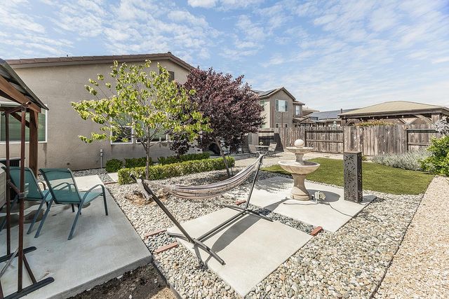 1055 Agua Dulce Avenue, Clovis, CA 93619