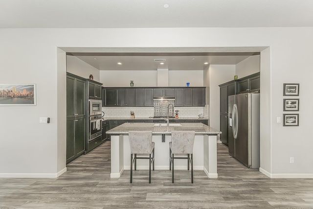 1055 Agua Dulce Avenue, Clovis, CA 93619