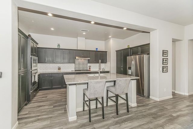 1055 Agua Dulce Avenue, Clovis, CA 93619