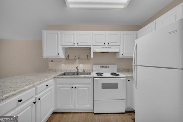683 Grant Street APT I, Clarkesville, GA 30523