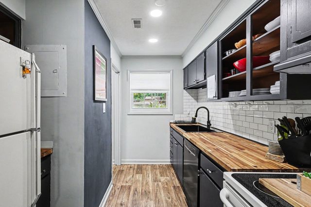 6369 New Market Way, Raleigh, NC 27615