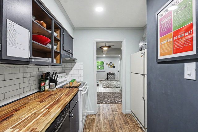 6369 New Market Way, Raleigh, NC 27615
