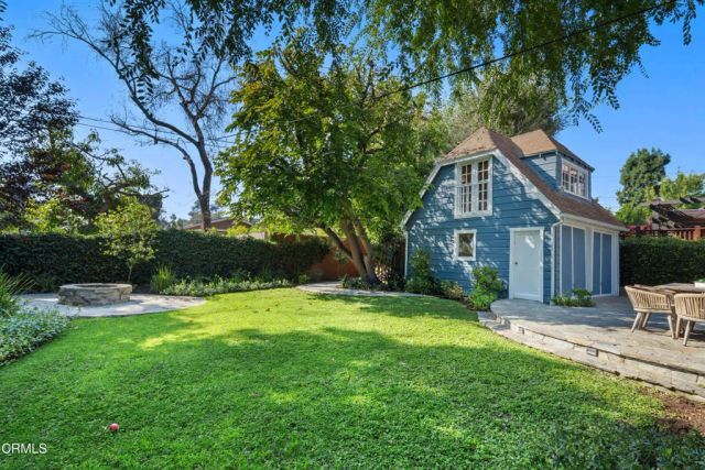 1203 N Chester Avenue, Pasadena, CA 91104
