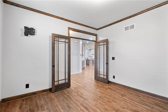 16657 S Chalet Drive, Olathe, KS 66062