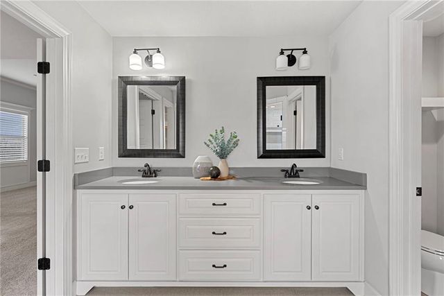 16657 S Chalet Drive, Olathe, KS 66062