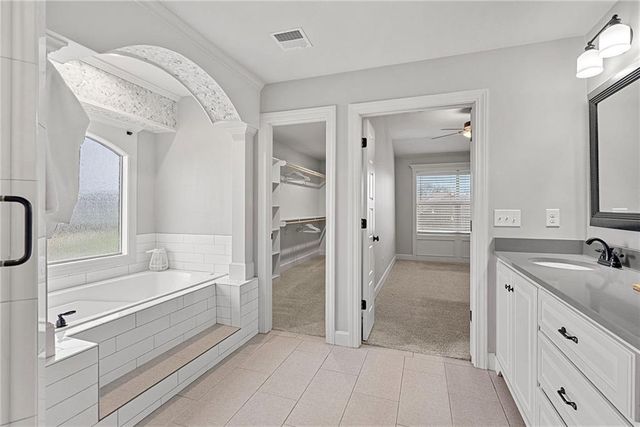 16657 S Chalet Drive, Olathe, KS 66062