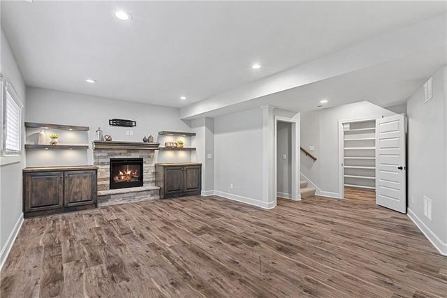 16657 S Chalet Drive, Olathe, KS 66062