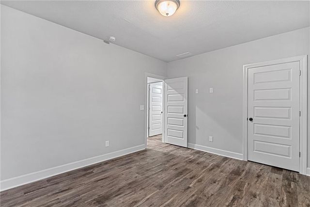 16657 S Chalet Drive, Olathe, KS 66062