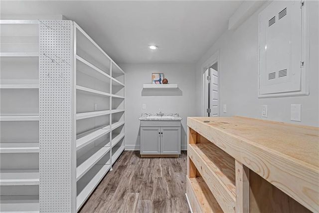 16657 S Chalet Drive, Olathe, KS 66062