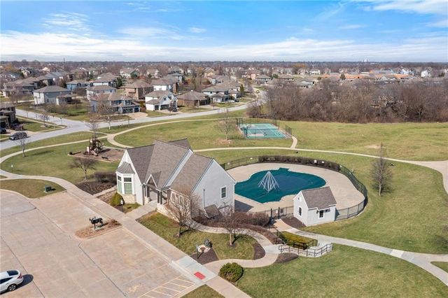 16657 S Chalet Drive, Olathe, KS 66062