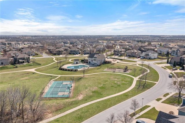 16657 S Chalet Drive, Olathe, KS 66062
