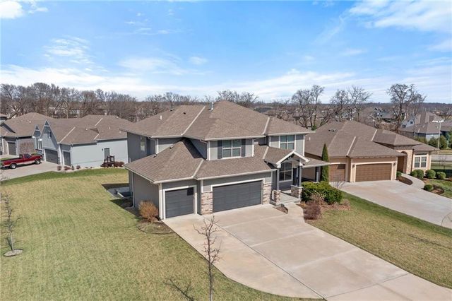 16657 S Chalet Drive, Olathe, KS 66062