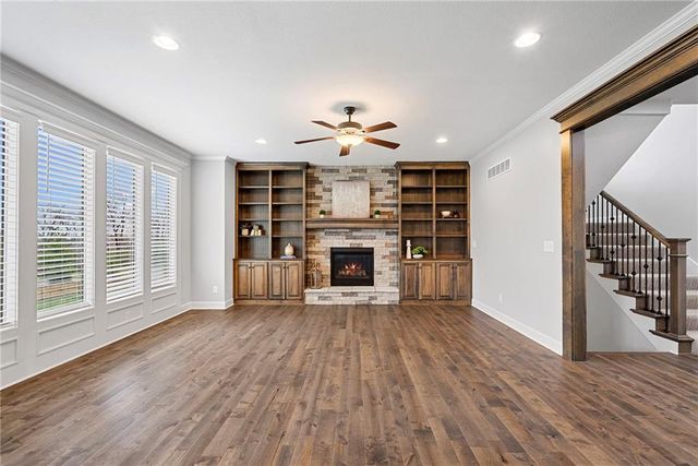 16657 S Chalet Drive, Olathe, KS 66062