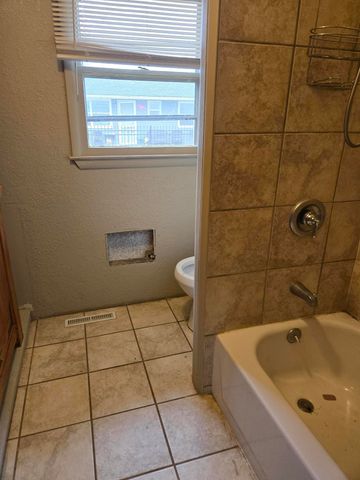 19304 Hillcrest Lane, Cassville, MO 65625