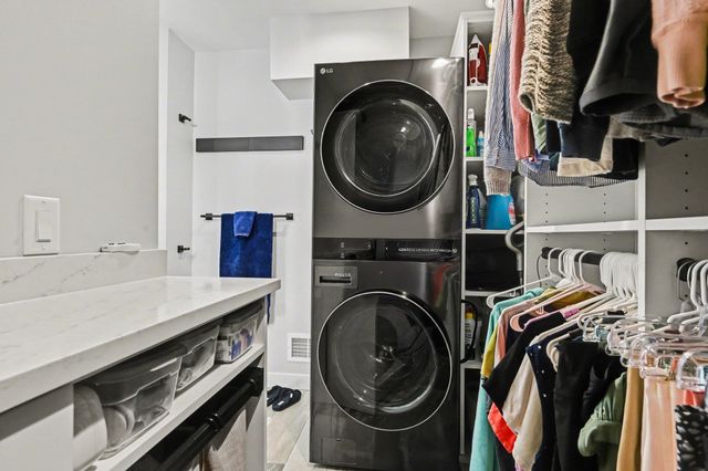 10139 Woodlawn Drive, Portage, MI 49002