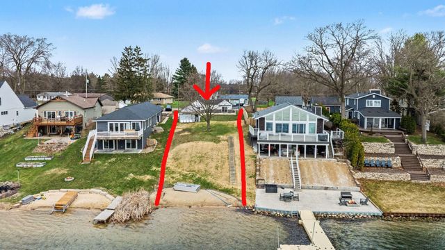 10139 Woodlawn Drive, Portage, MI 49002