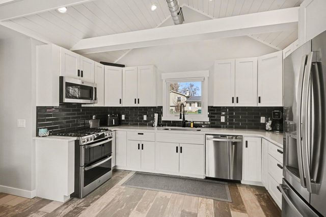 10139 Woodlawn Drive, Portage, MI 49002