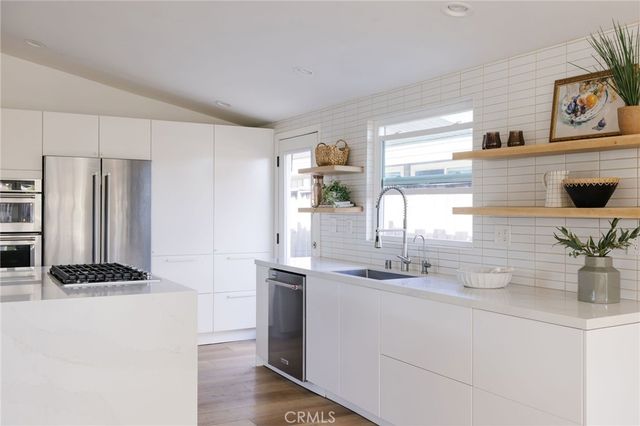 2566 Oxford, Costa Mesa, CA 92626