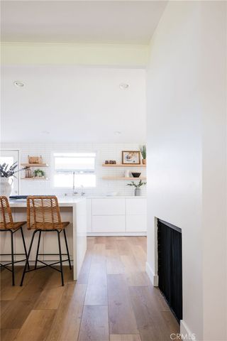 2566 Oxford, Costa Mesa, CA 92626