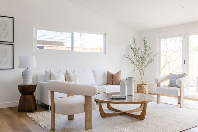 2566 Oxford, Costa Mesa, CA 92626