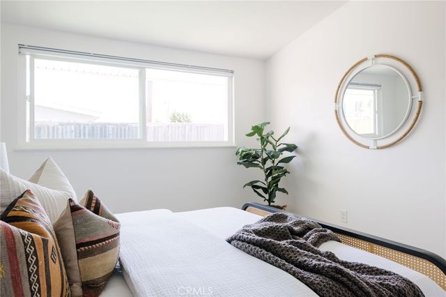 2566 Oxford, Costa Mesa, CA 92626