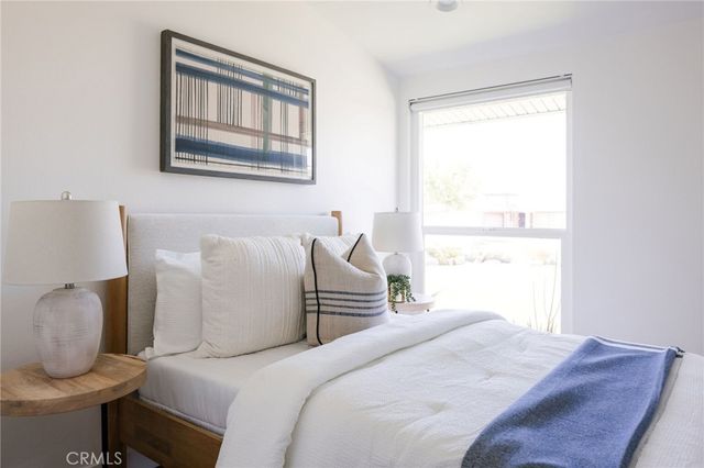 2566 Oxford, Costa Mesa, CA 92626