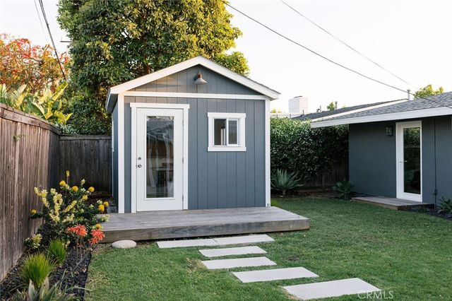 2566 Oxford, Costa Mesa, CA 92626