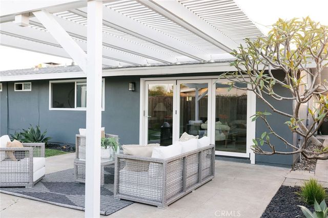 2566 Oxford, Costa Mesa, CA 92626