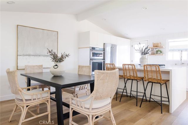 2566 Oxford, Costa Mesa, CA 92626