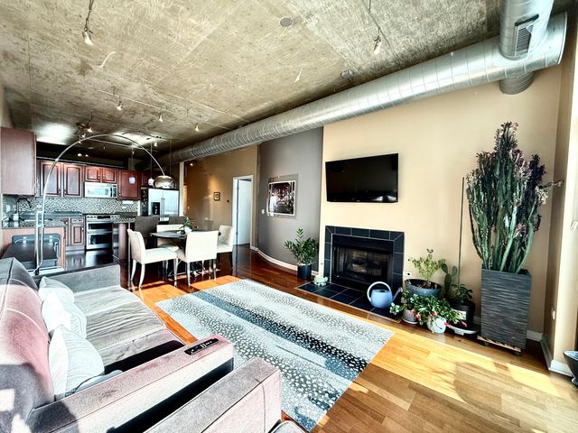 125 E 13th Street 909, Chicago, IL 60605