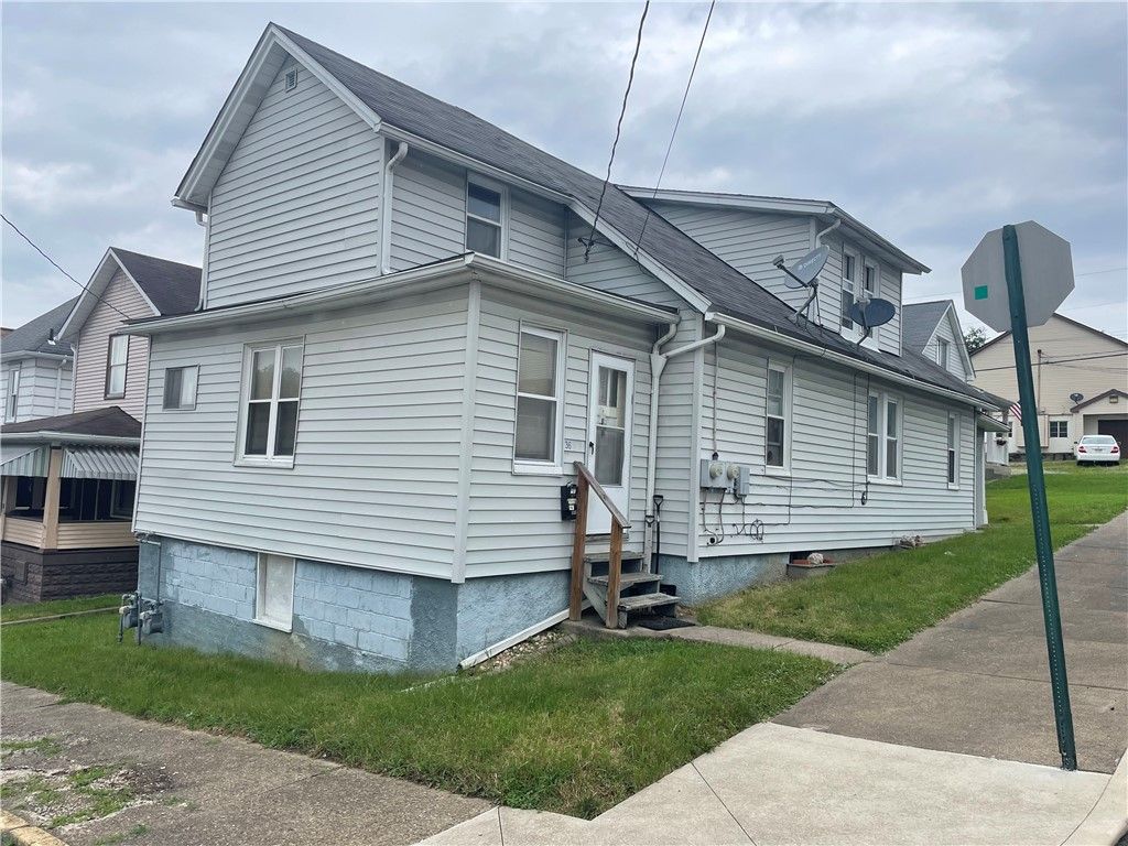 36 Lincoln Ave 1, North Irwin, PA 15642